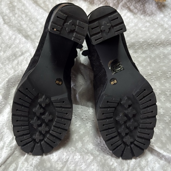 Tory Burch Sofia Lug Sole Black Suede Bootie size 8.5 - Picture 6 of 16